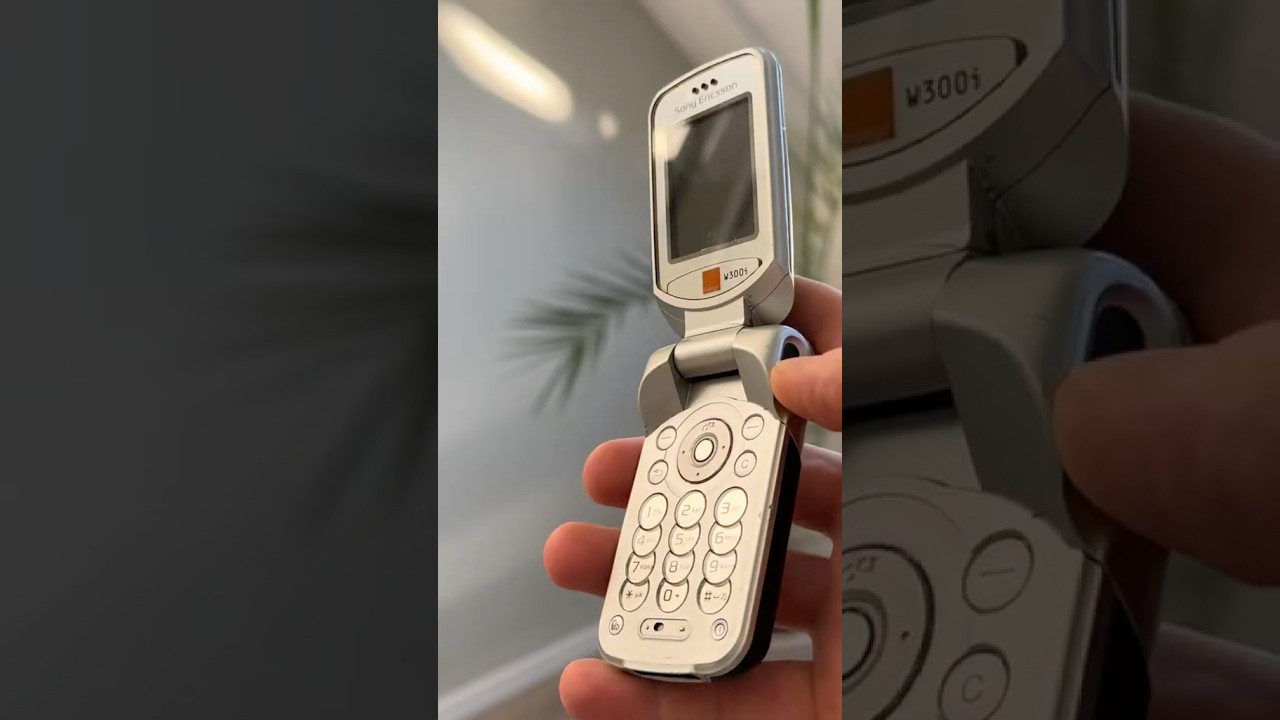 Sony Ericsson W300: The Trendsetting Music Phone 🎶