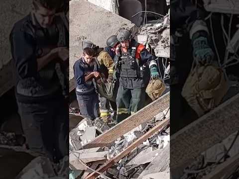 😱😱😱 ЖОРСТОКИЙ УДАР РФ по Добропіллю! Багатоповерхівка СКЛАЛАСЬ, як картон