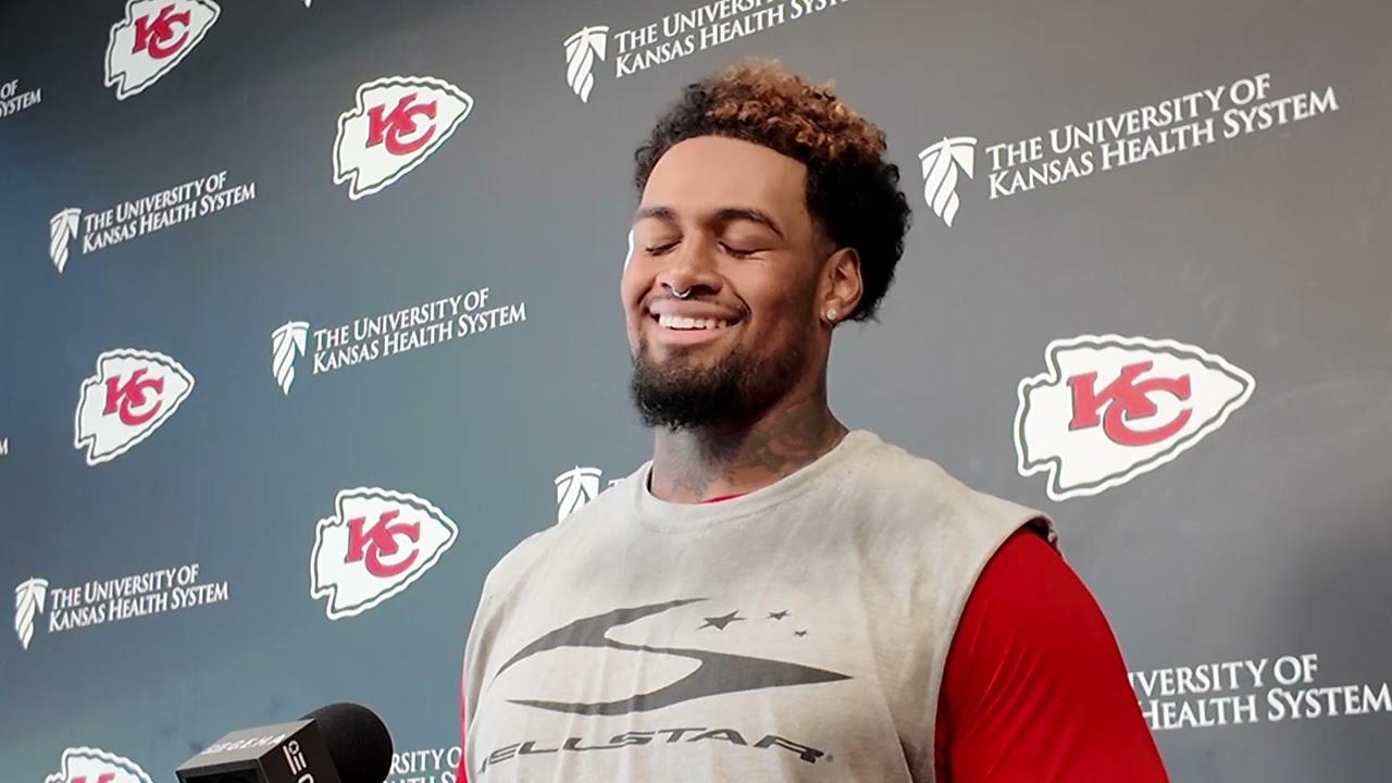 Chiefs Rookie LT Josh Simmons on Shielding Patrick Mahomes After 2 Preseason Games 🏈