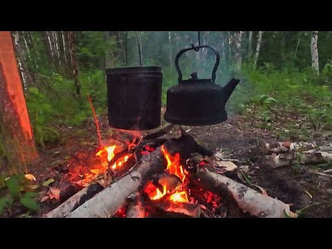 Ночная рыбалка в тайге и уха на костре 🎣