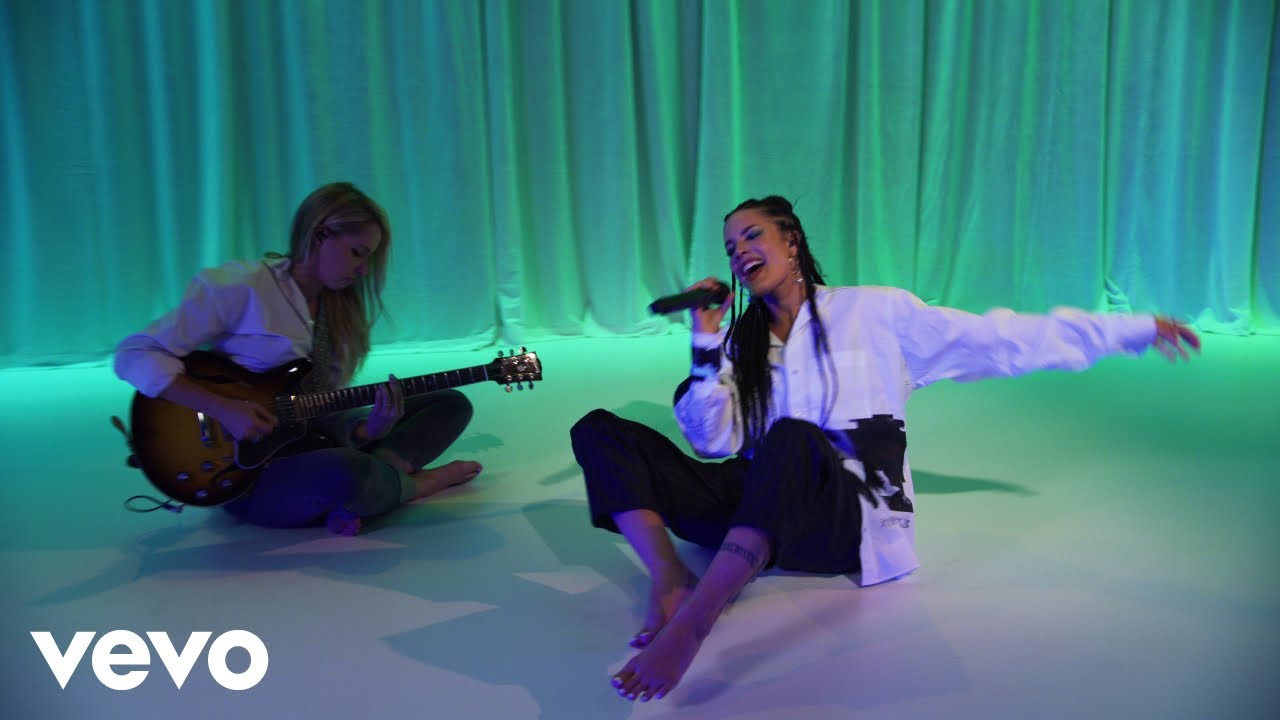 Halsey's '3am (Stripped)' & New Album Out Now 🎶