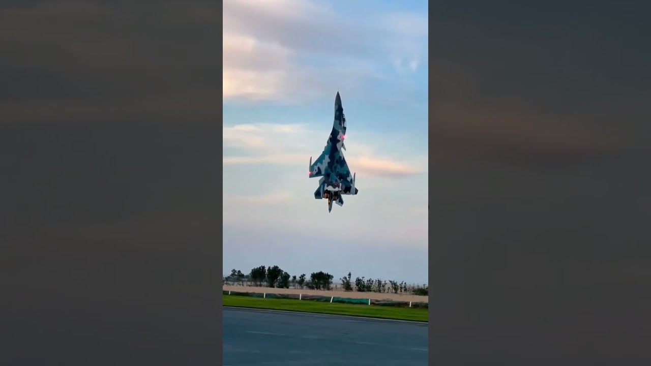 Танец истребителя Су-35 ✈️