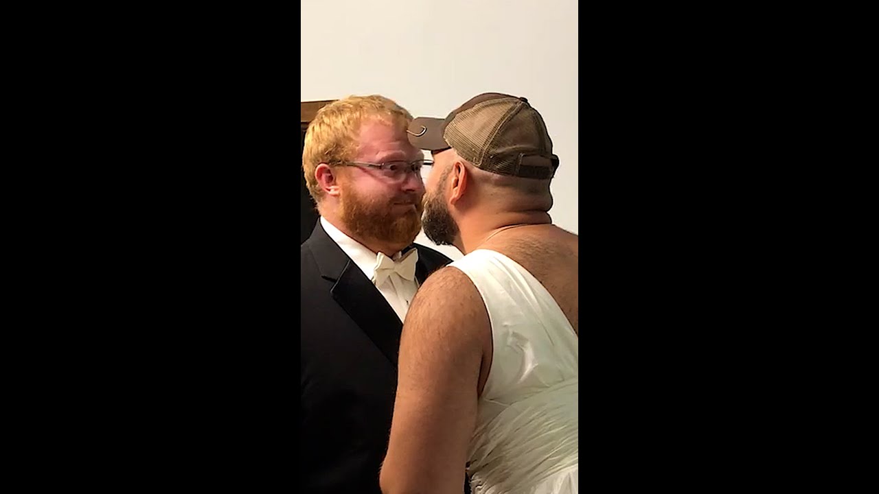 Groom's Sweet Kiss Prank on Best Man 😄