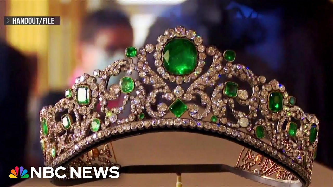 Daring Daylight Jewel Heist at the Louvre: Thieves Steal Royal Gems 🚨