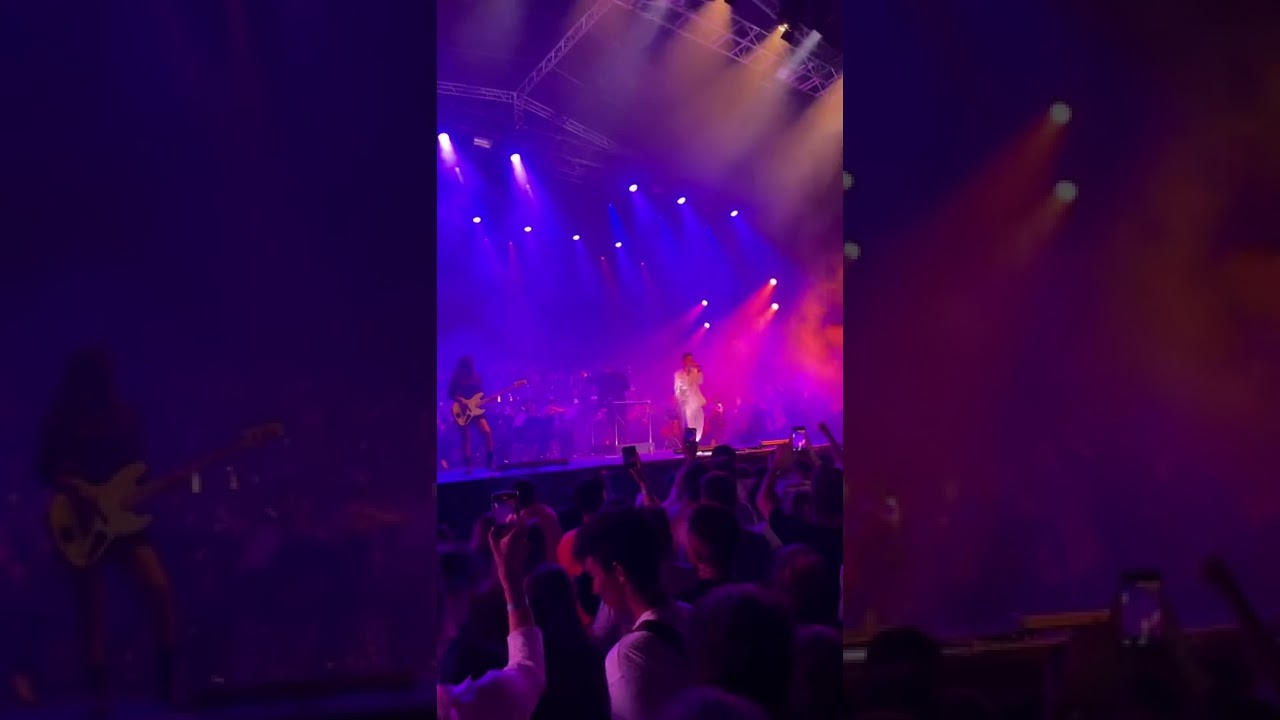 Gazapizm Performs 'Unutulacak Dünler' at İstanbul UniQ 🎶