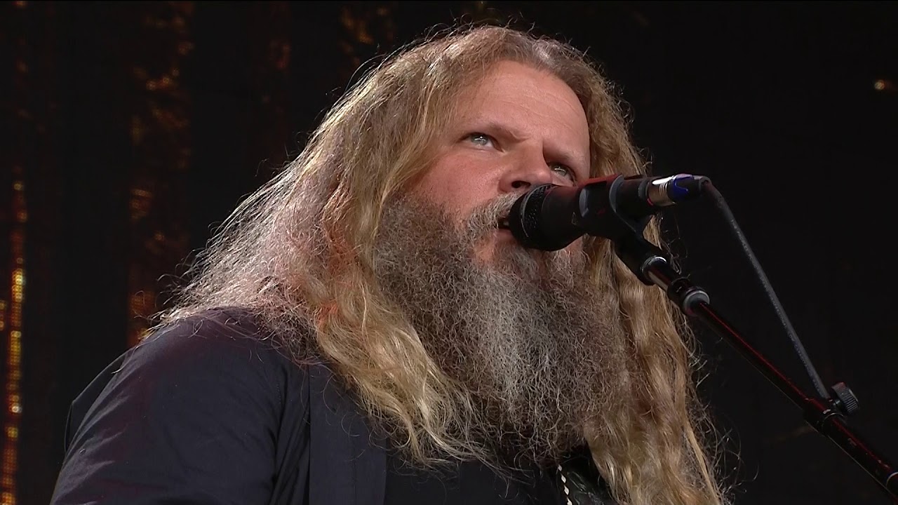 Jamey Johnson Performs George Strait's 'Give It Away' at Farm Aid 2018 πΆ