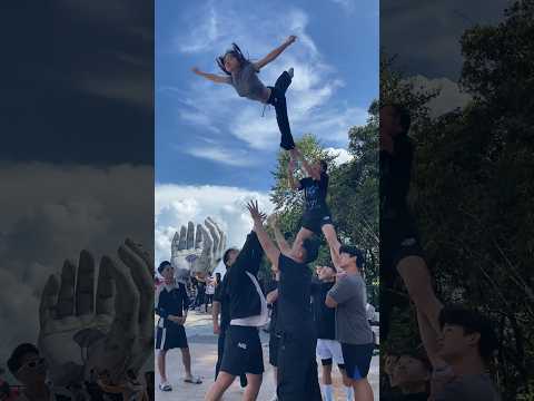 Tập dượt cho show diễn tại Bà Nà Hills #vietnam #sunworld #banahills #danang #cheerleading #abs