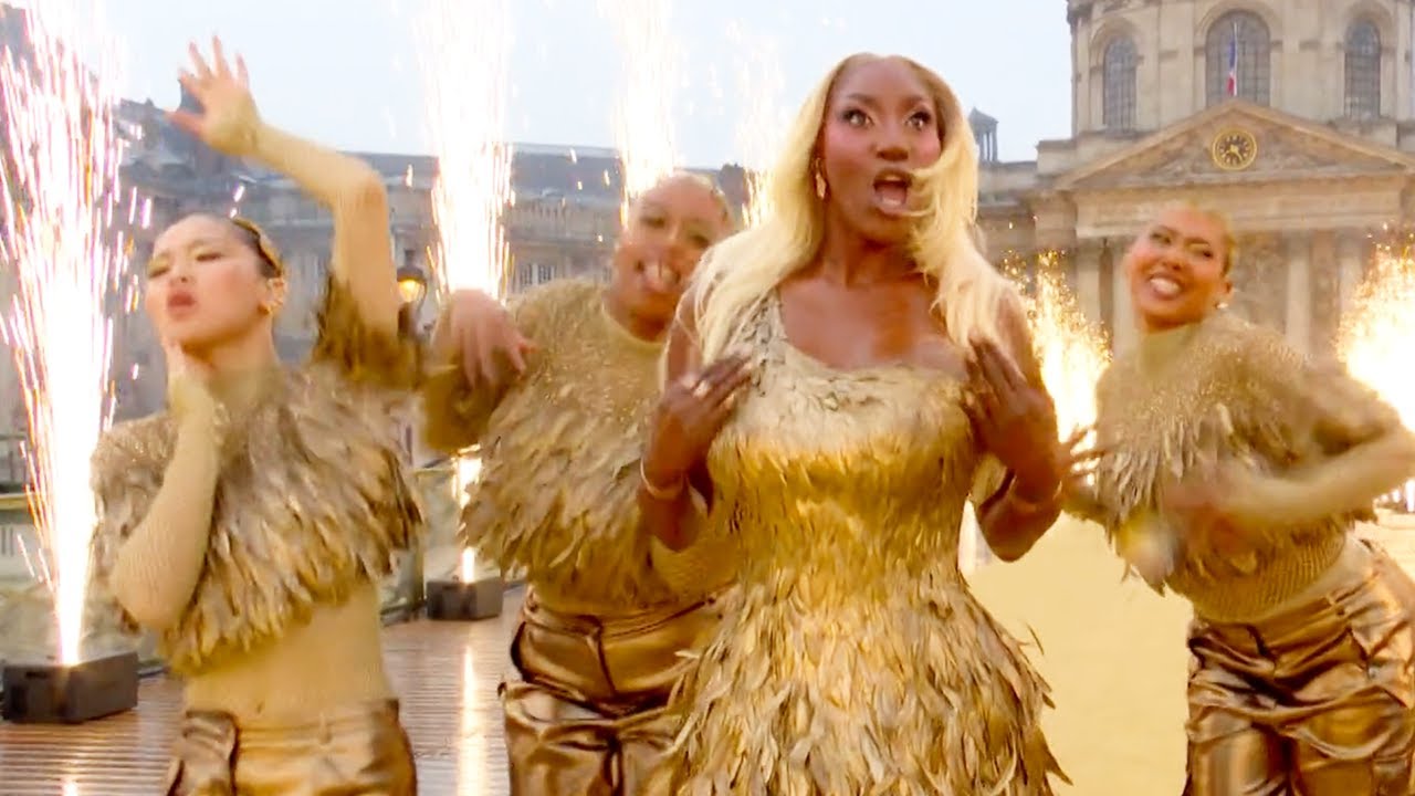 JO Paris 2024 : Aya Nakamura enflamme la cérémonie d'ouverture avec un featuring surprise 🎶