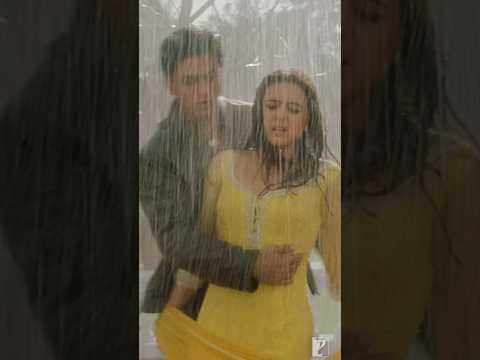 Understanding Why We Blush | Main Yahaan Hoon | Veer-Zaara | Shah Rukh Khan & Preity Zinta