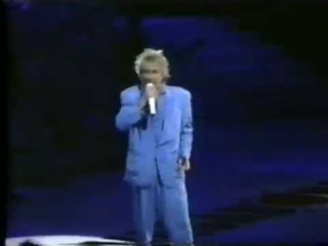 Rod Stewart Live: Forever Young (1992) 🎤