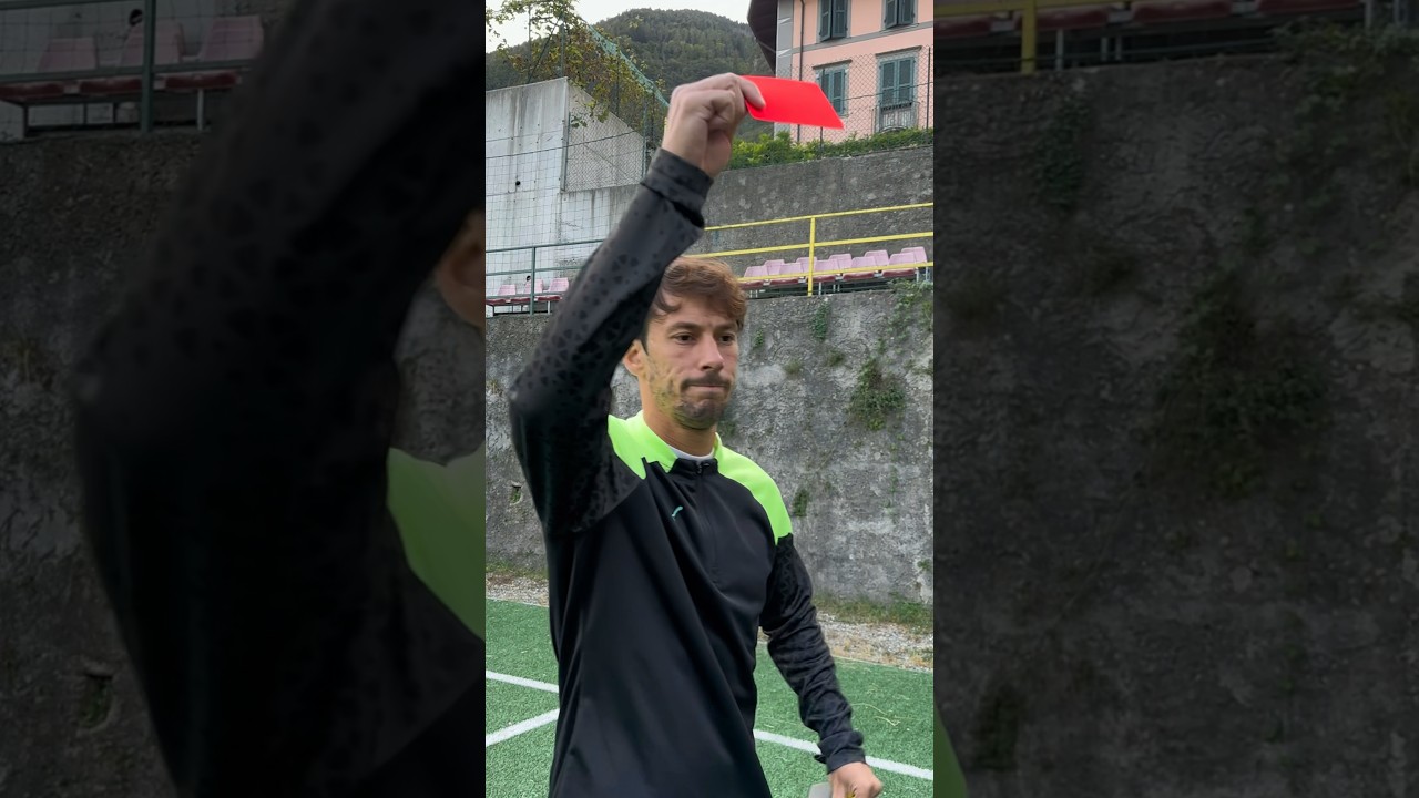 Il calcio di oggi: momenti divertenti e curiosità #calcio #calciatori #seriea