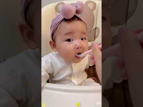 Make Feeding Fruits a Breeze with the Baby Fruit Feeding Spoon! #babycare #babyfood
