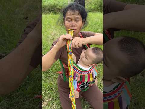 buy long rainbow candy poor old lady don't know how to eat.😮#shorts