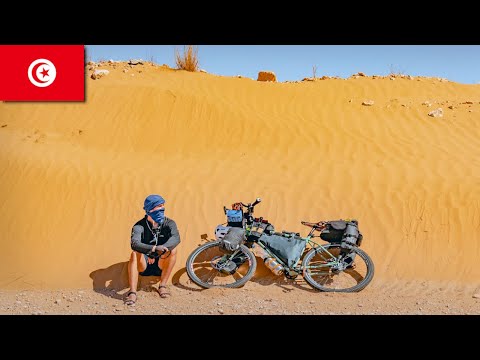 Cycling across the Tunisian desert 🇹🇳