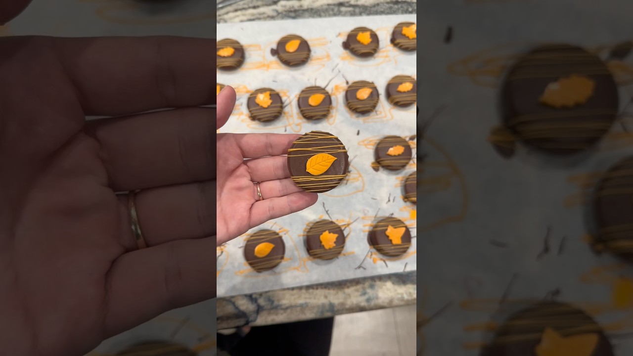 Delicious & Easy Gluten-Free Thanksgiving Oreo Treats 🍪