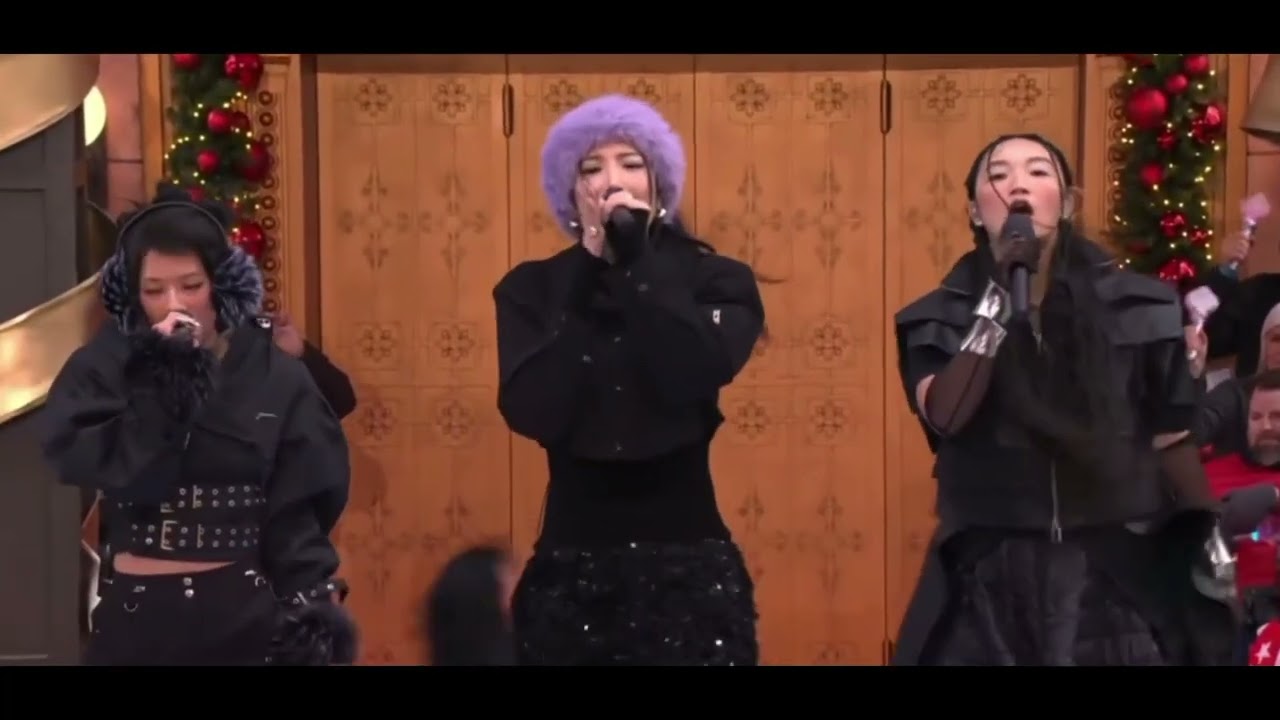 HUNTR/X Rocks Macy's Thanksgiving Parade 🎤