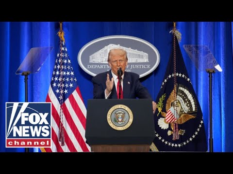 Trump delivers remarks at breakfast with GOP senators