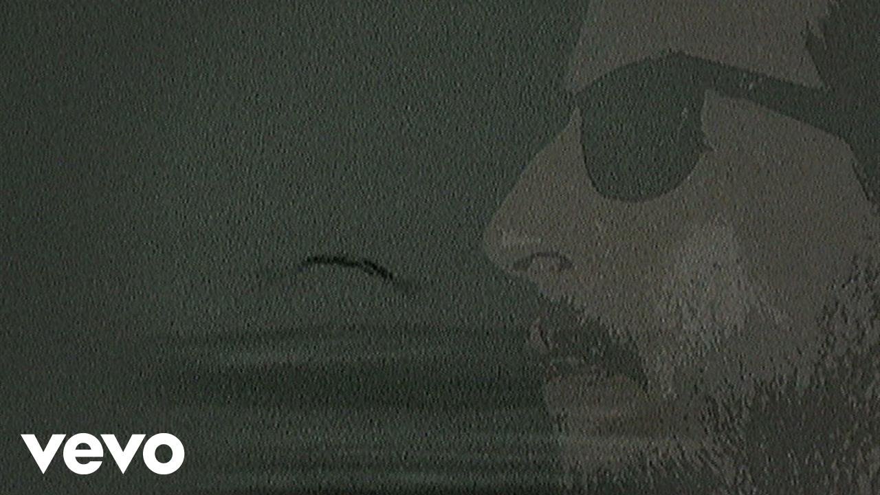 İlhan İrem'den Duygusal Şiirsel Parça: Konuşamıyorum 🎶