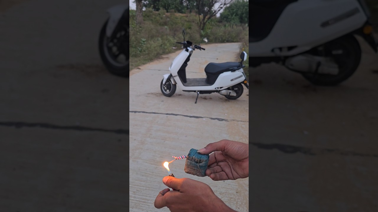 #diwali2025 #firecracker #fireworks #diwaliindia #sutlibomb #diwalicelebration #diwalifestival