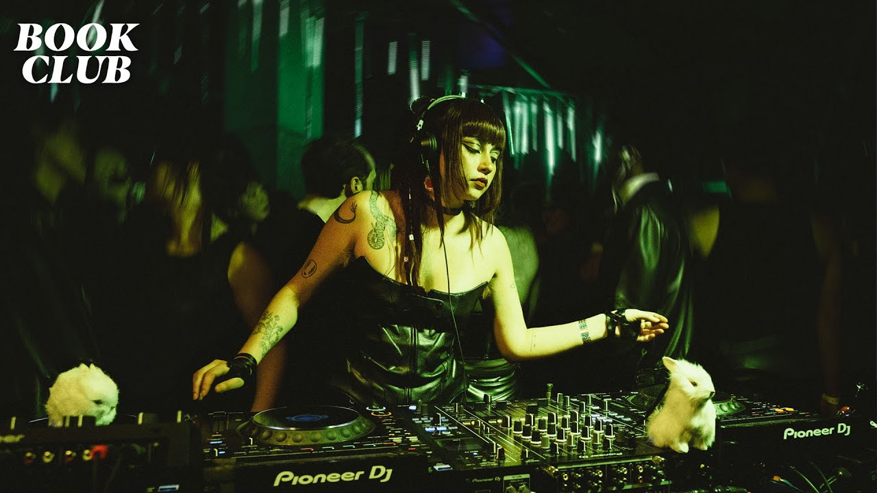 Y2K Electronic Mix in the Matrix 🎶