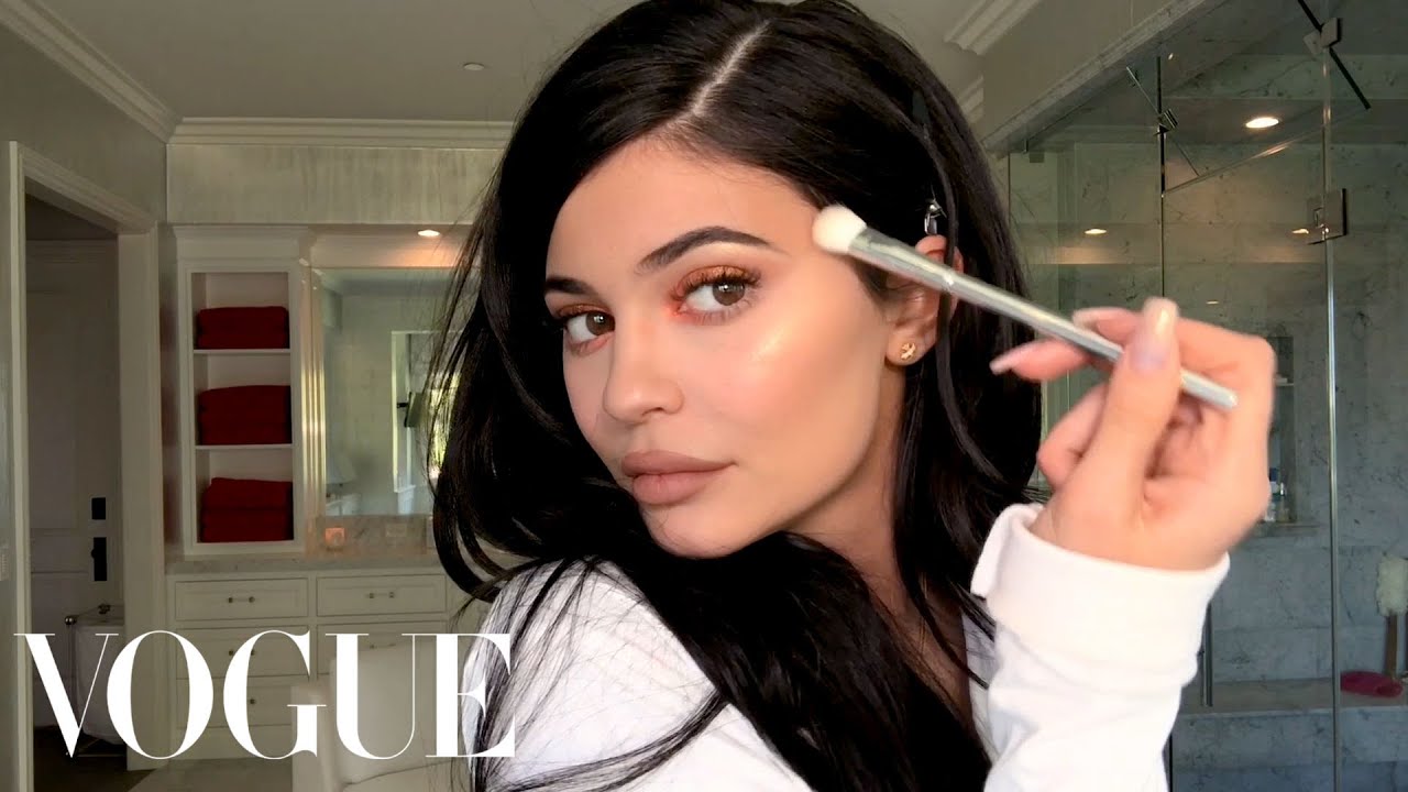Kylie Jenner's Beauty Routine & Confidence Tips 💄
