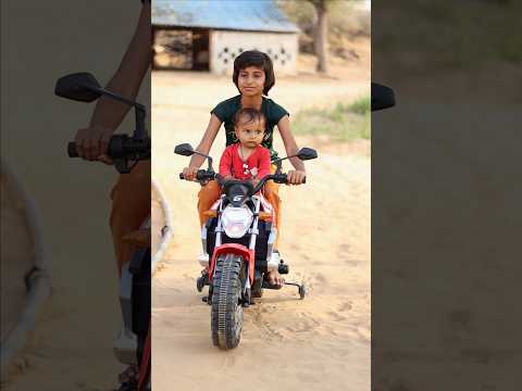 Father and daughter ka motorcycle accident 😢🙄 #shorts #viral #papa #sad #daughter