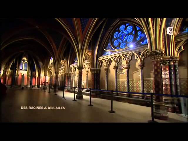 Discover the Stunning Gothic Beauty of La Sainte Chapelle in Paris 🏰