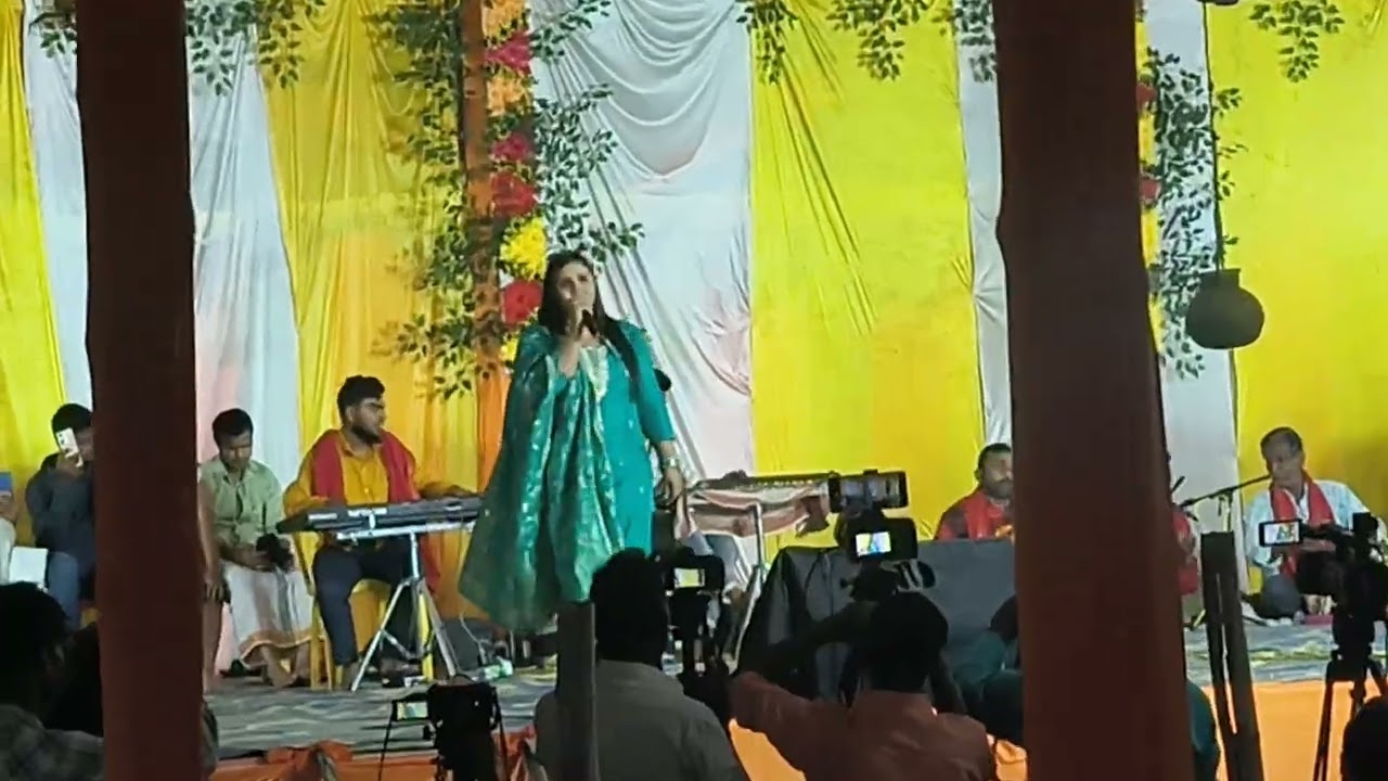 Kalasha Dharaibo Ye Maiya || Anupama Yadav