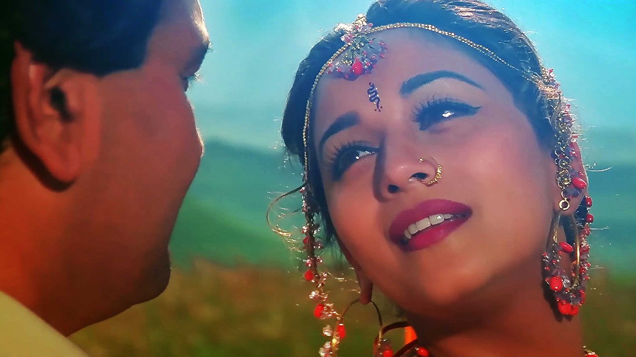 Alka Yagnik & Madhuri Dixit: Mujhko Badnaam Kar Do 🎶