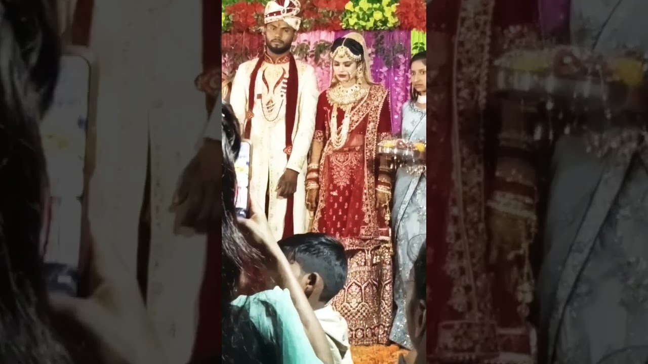 Saji Surkh Jode Mein Chand Si Dulhan: A Stunning Traditional Look ✨