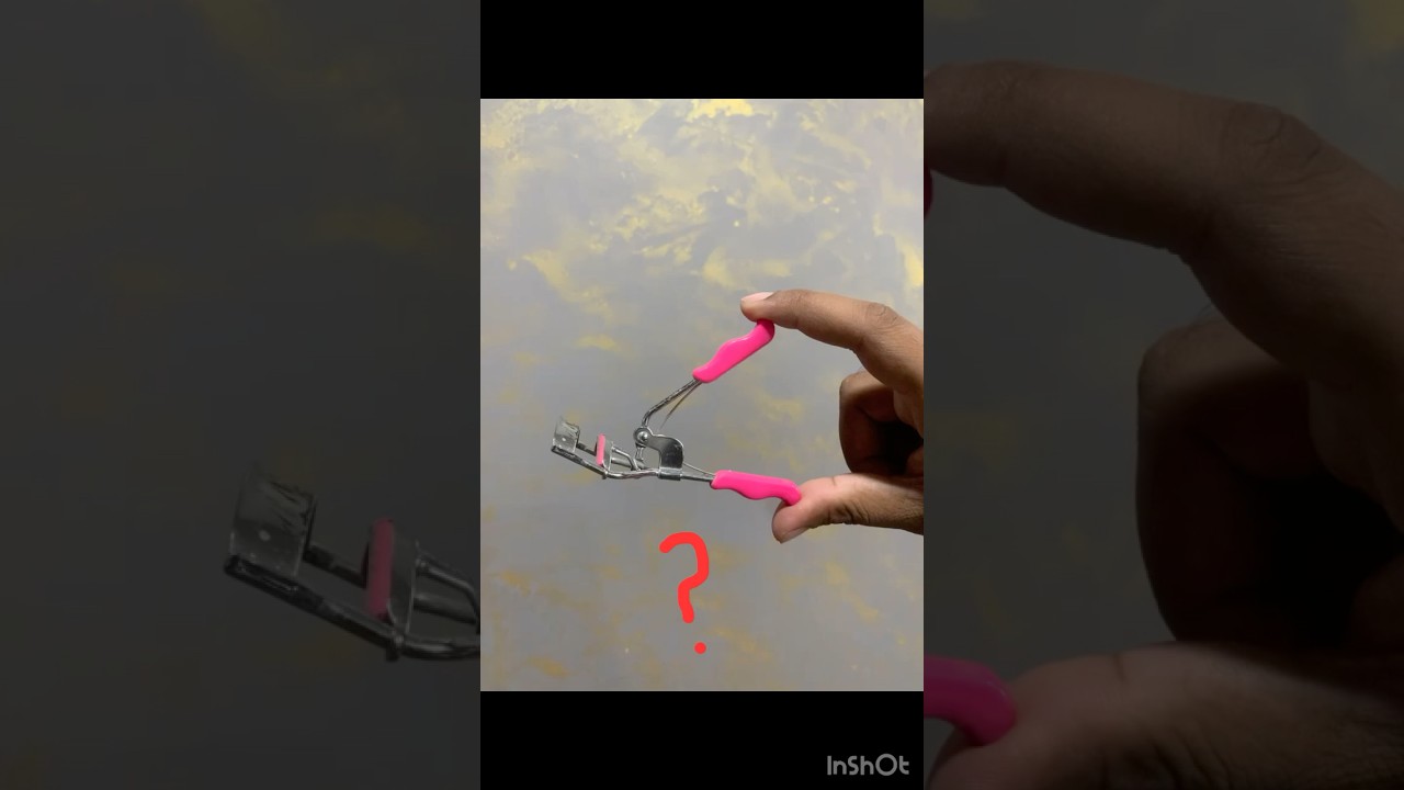 Eyelash Curler as a First-Order Lever 💡