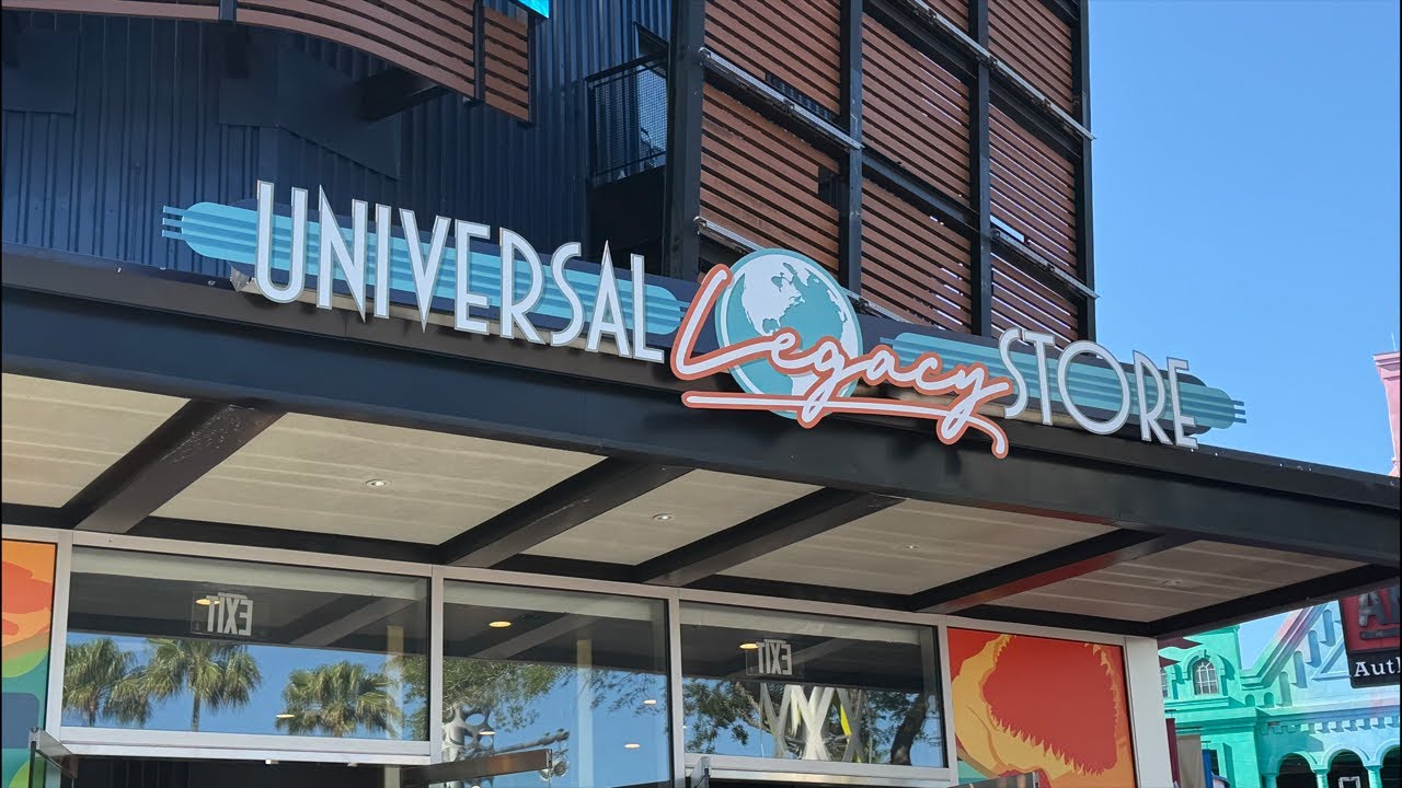 Live from Universal Orlando's New Legacy Store 🎥