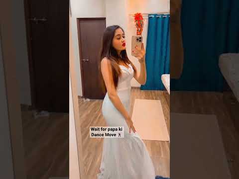 OMG 😱 Maine Papa ko kabhi nahi dekha tha itni best dance Move karte hue #bindasskavya #shorts