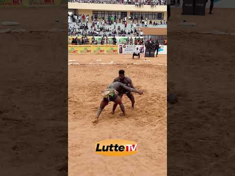 Boy Diop 2, vite fait bien fait contre Tapha Mbeur #luttetv
