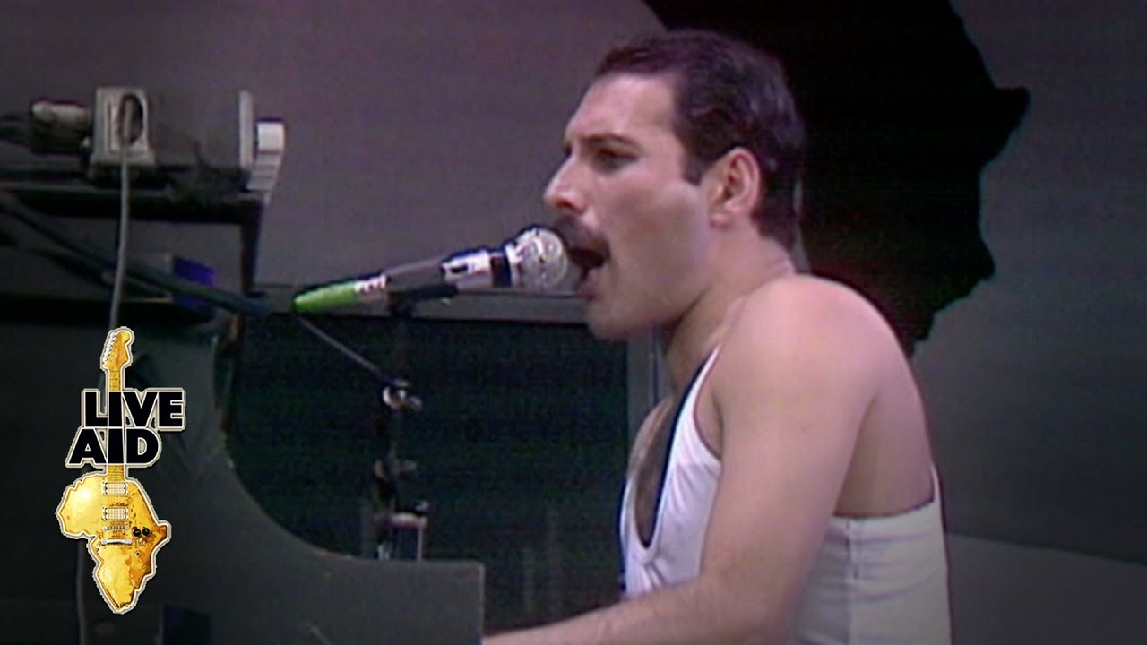 Queen's Iconic Live Aid Performance of 'Bohemian Rhapsody' 🎤