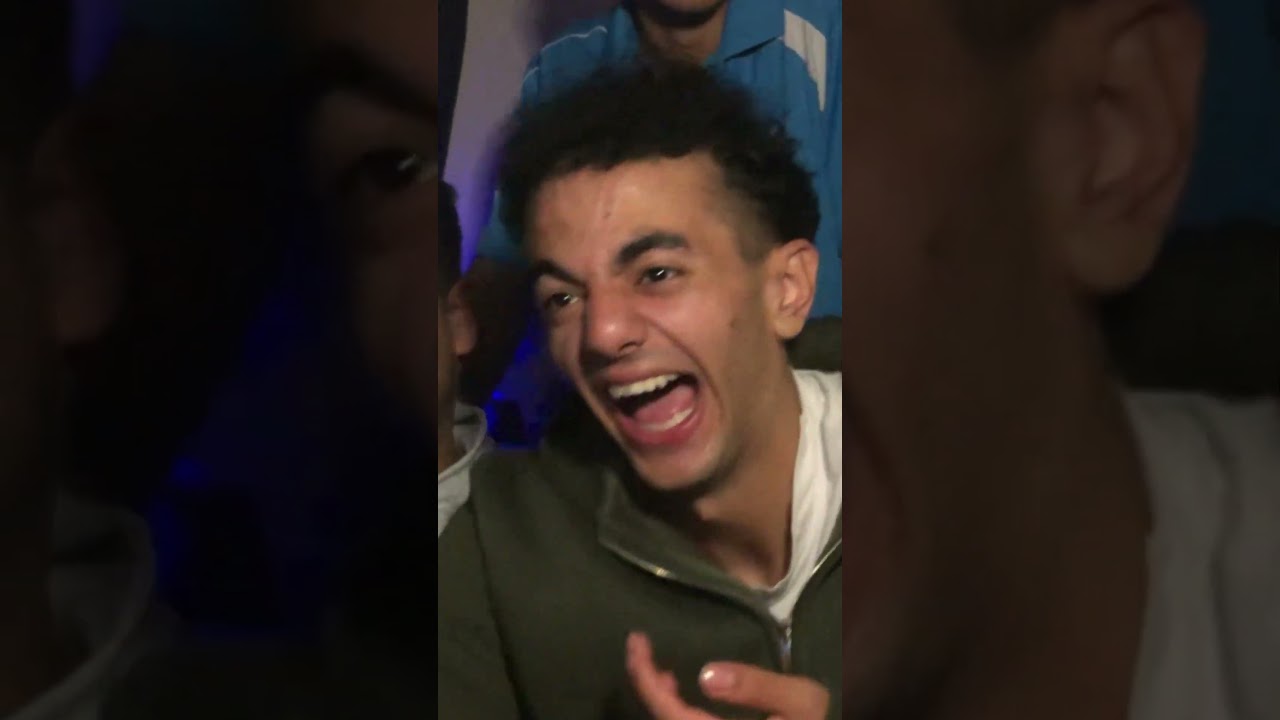 تحدي الضحك: اكتشف الميمز العنصرية وتأثيرها على المجتمع 😂