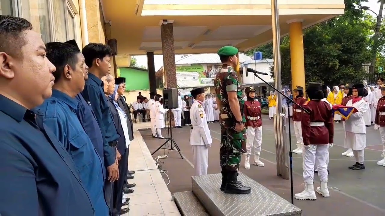 Pengibaran Sang Merah Putih di Upacara Pahlawan 2025 🇮🇩