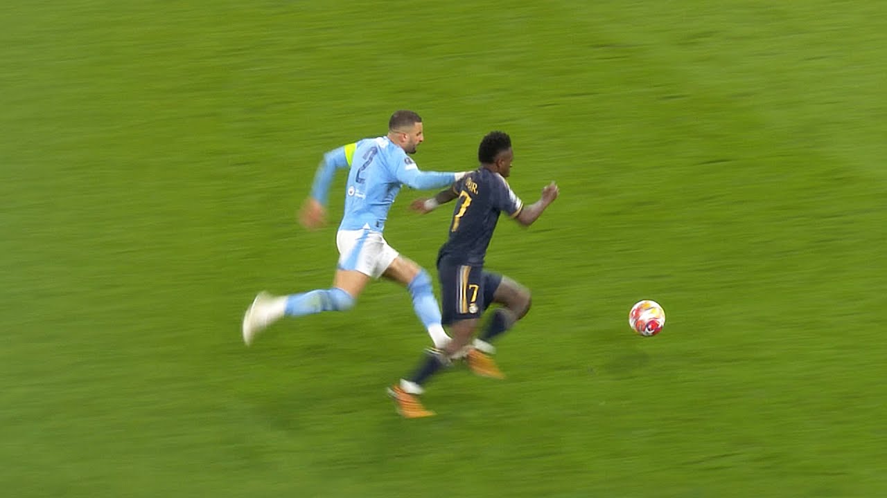 Top 10 Fastest Sprint Speeds in Football ⚡