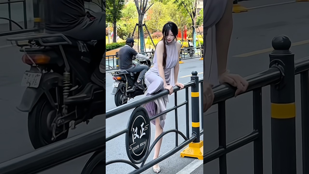 Stunning Chinese Girl Showcasing Trendsetting Style & Dance 💃