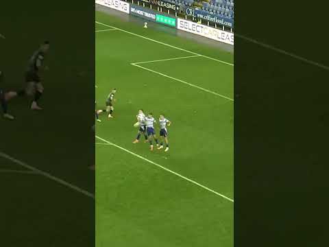 Regan Linney Goal (90+3) - Reading 2-3 Carlisle (2-(1)) #football #goal #facup