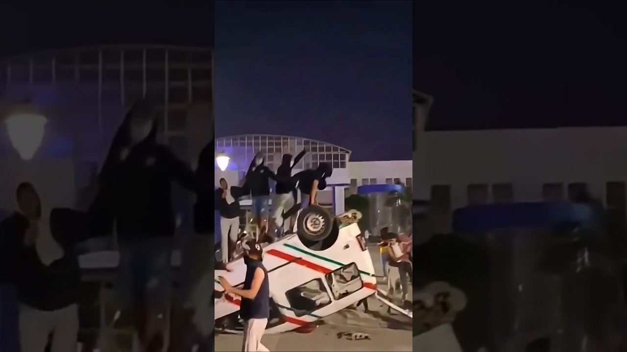 احتجاجات عنيفة في إنزكان: متظاهرون يحطمون سيارة أمن ويشعلون النيران 🚨