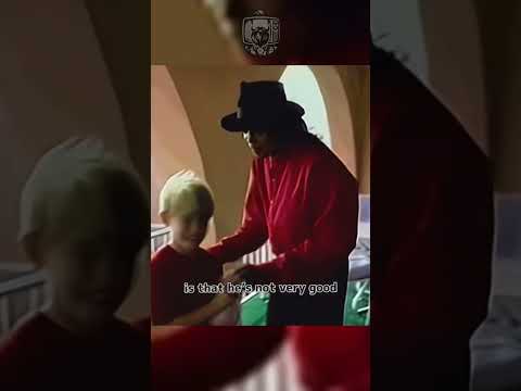 Macaulay Culkin on Sleeping in Michael Jackson's Room & Their Friendship