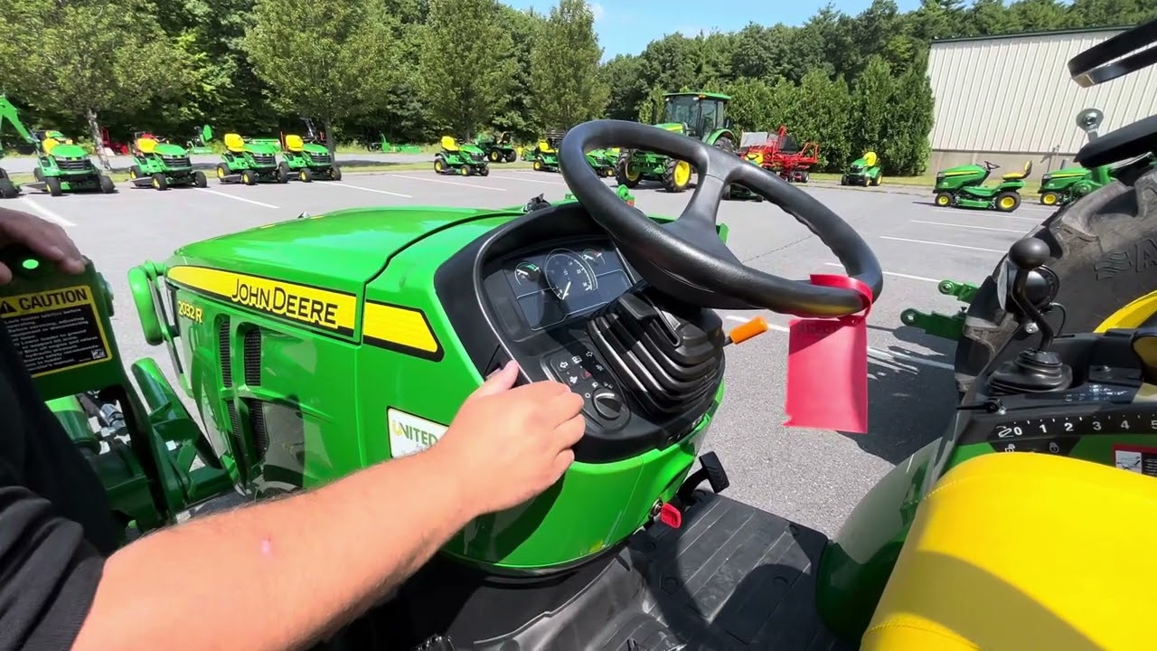 John Deere 2032R Compact Tractor Orientation 🚜