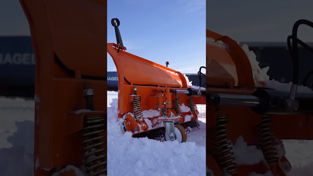 Efektywne Odśnieżanie Ciągnikiem LS MT 3.60 ❄️