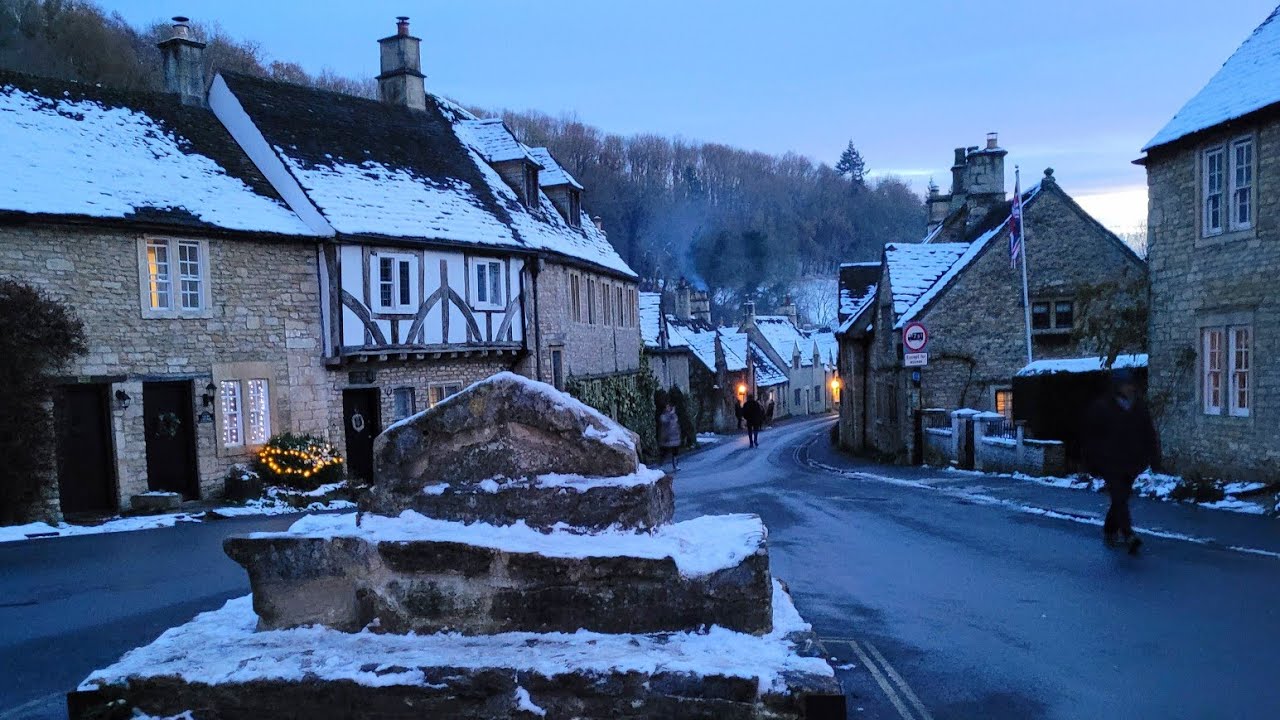 Cotswolds Evening Christmas Walk in Castle Combe 🎄
