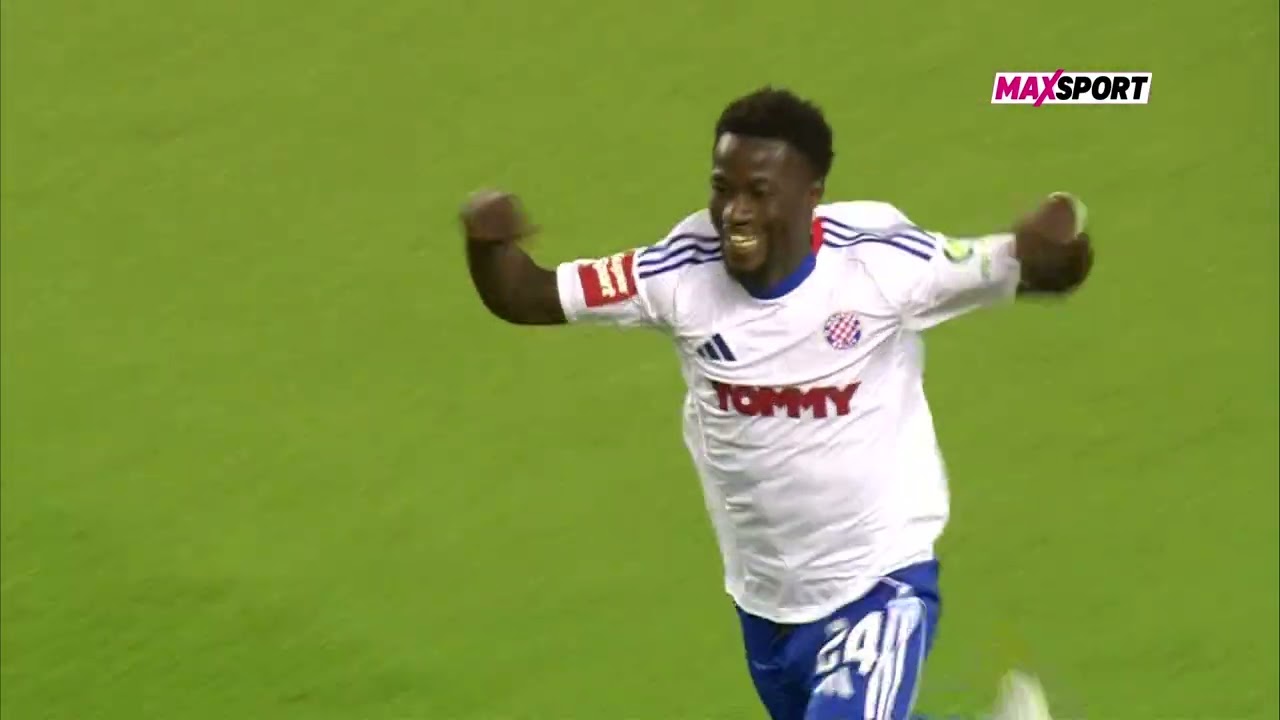 Hajduk Dominates Slaven Belupo with 3:0 Victory ⚽