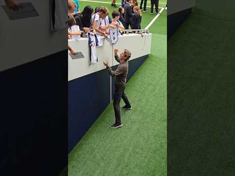 THOMAS FRANK: The Spurs Boss Signing Autographs for the Fans Pre-Match: Tottenham v Bournemouth