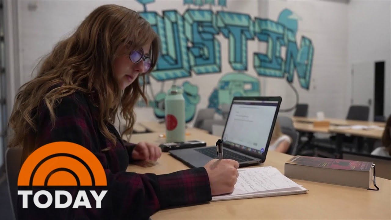 Texas School Uses AI for All Student Learning 🤖