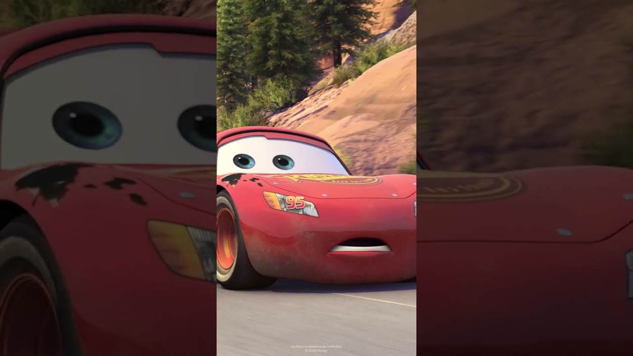Relâmpago McQueen e Sally: Uma Paixão nas Estradas de Radiator Springs 🚗
