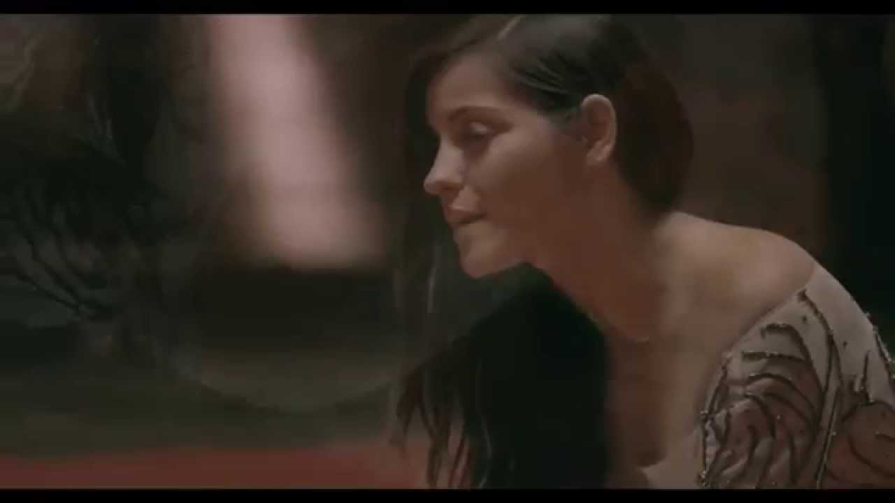 Maite Perroni - 'Vas A Querer Volver' (Video Oficial)